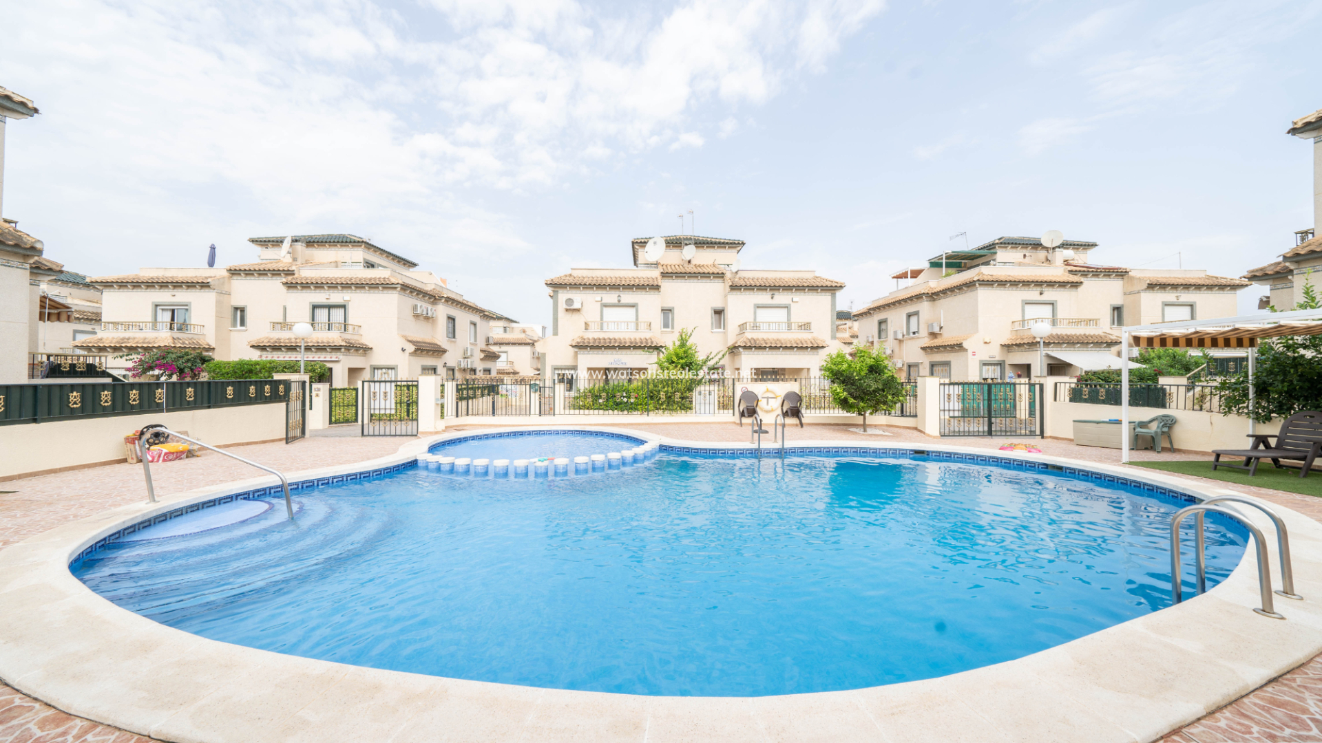 Quad - Revente - Urb. El Oasis - La Marina - 5456