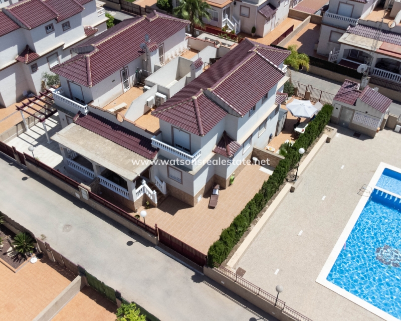 Quad villa te koop in La Marina