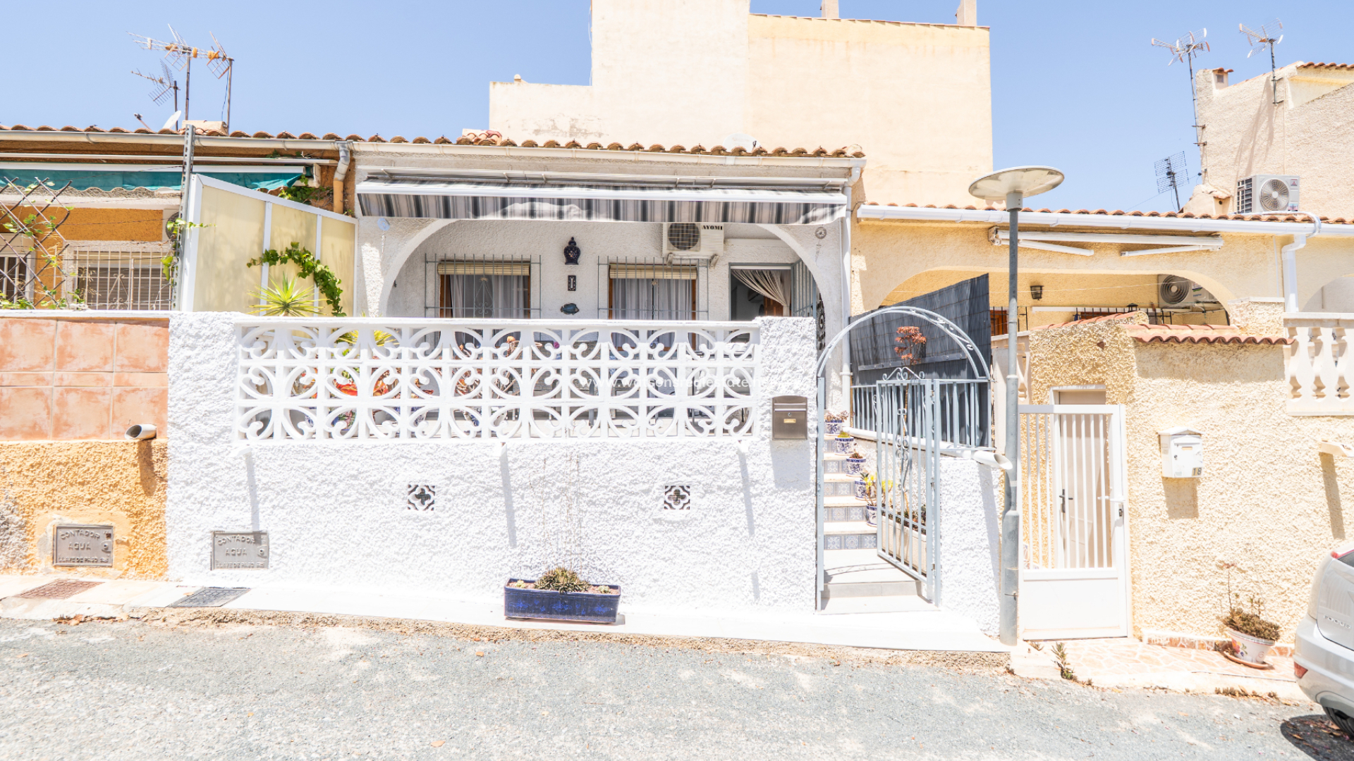 Radhus - Resale - Urb. La Marina - 6006