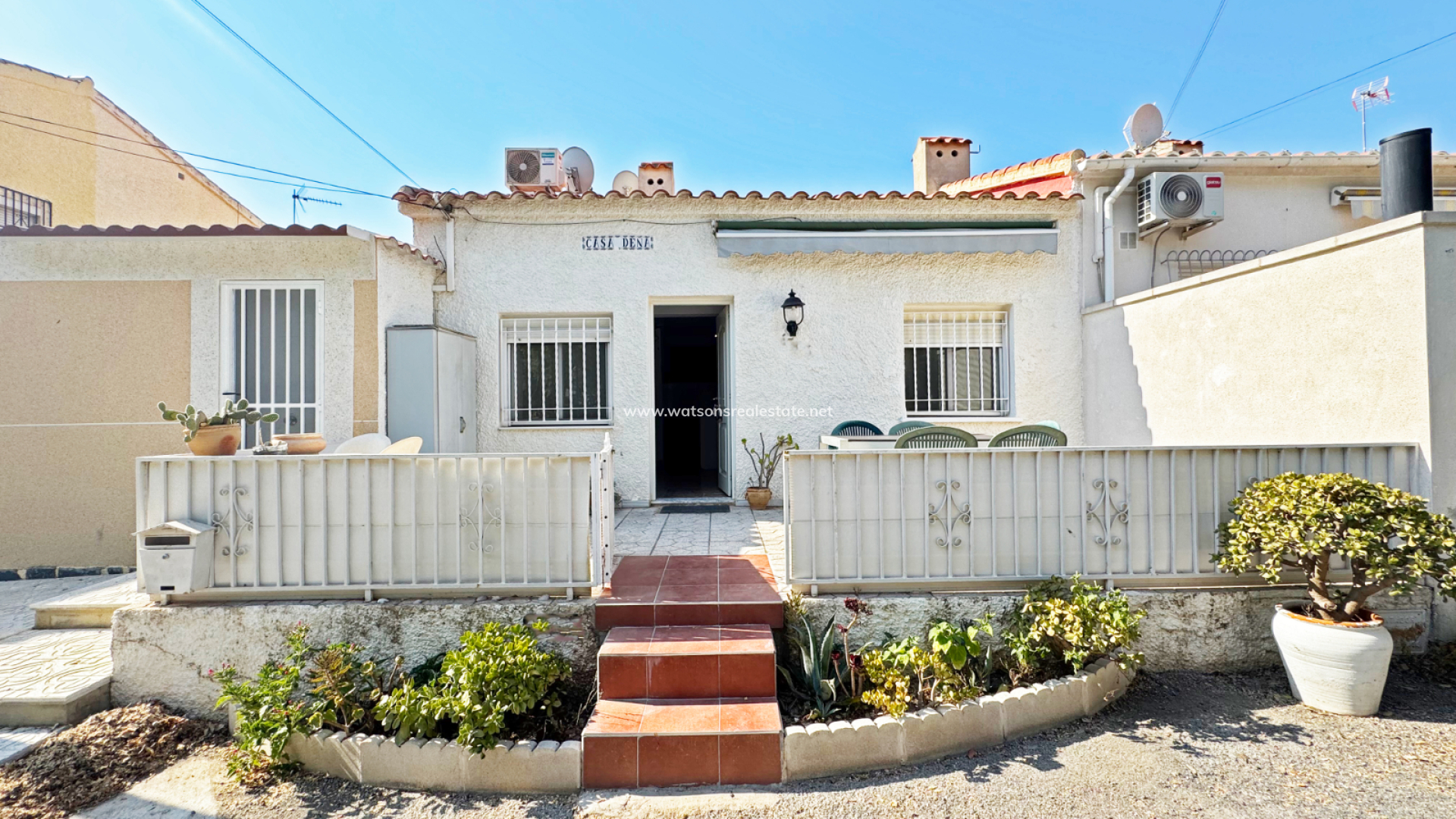 Reinhaus - Resale - Urb. La Marina - 6001
