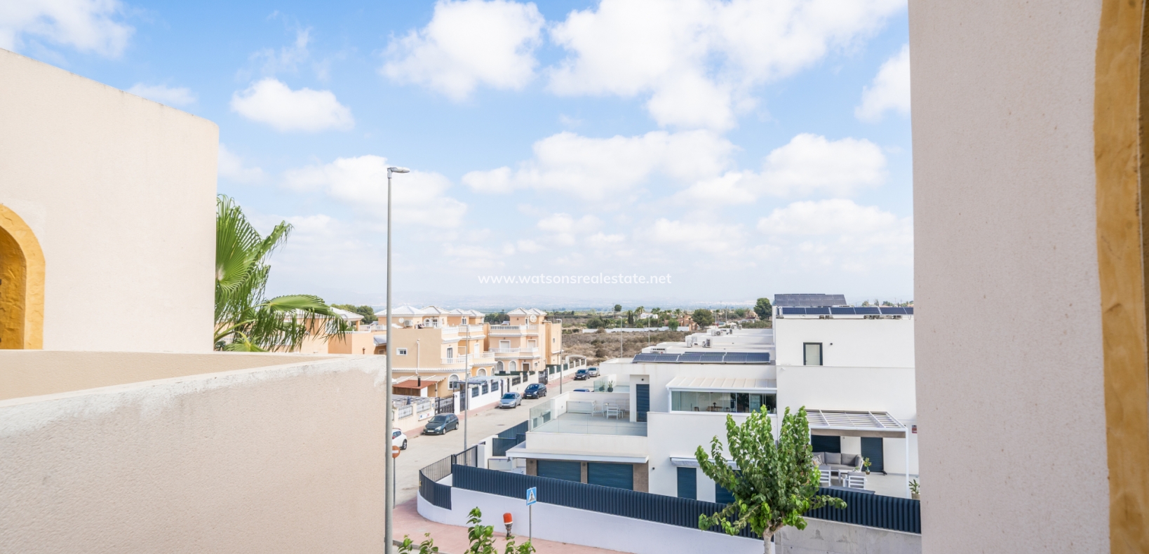 Resale - Apartment - Urb. El Oasis - La Marina