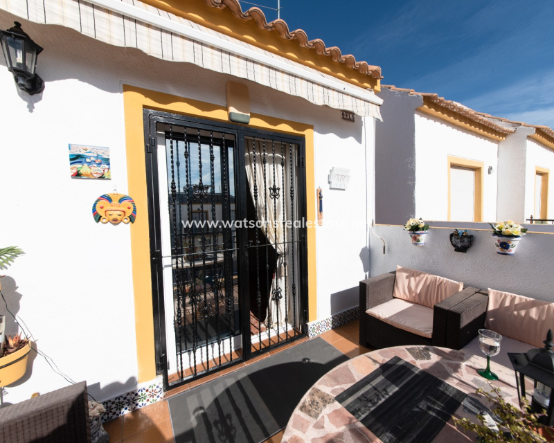 Resale - Apartment - Urb. La Marina