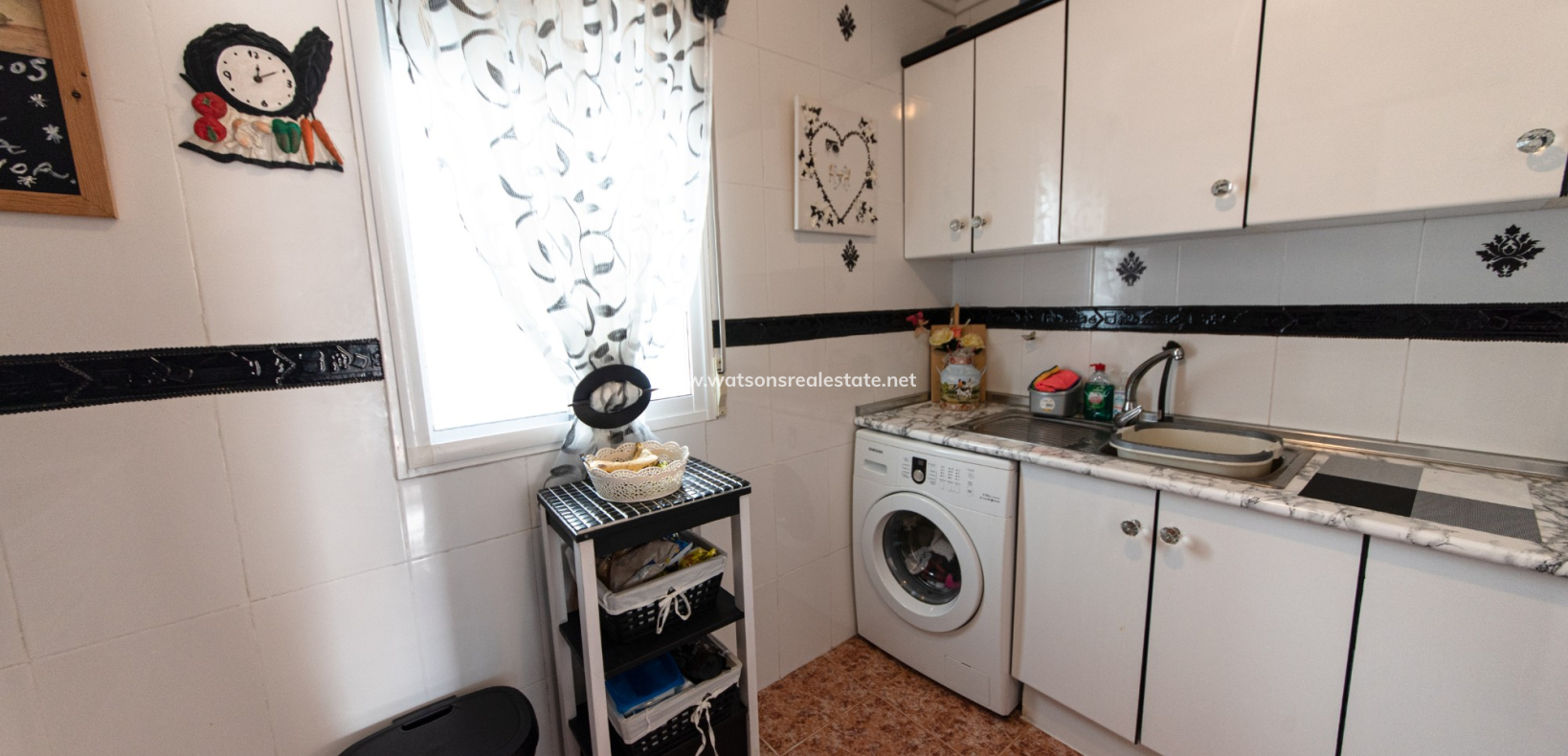 Resale - Apartment - Urb. La Marina