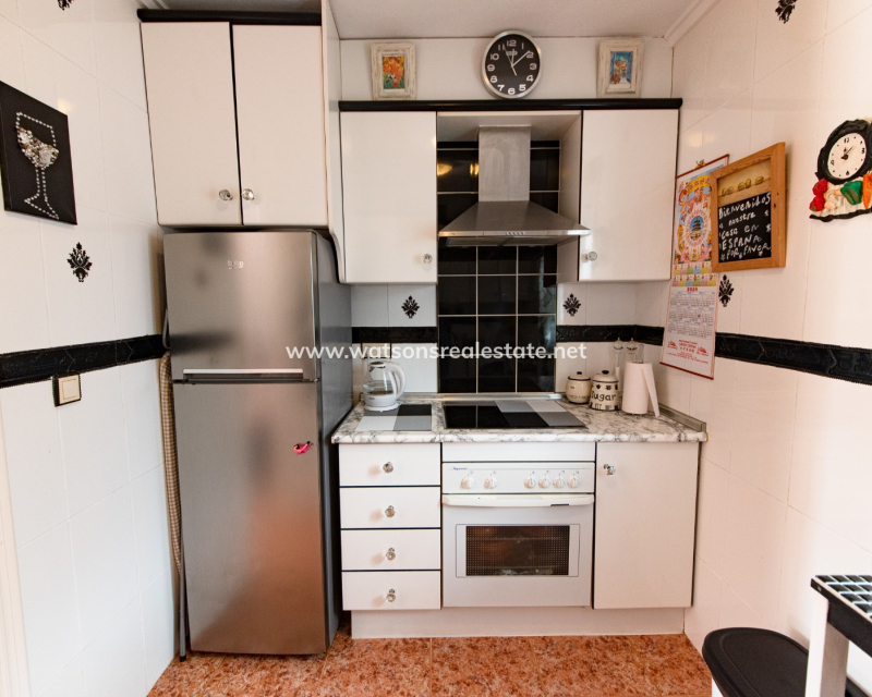 Resale - Apartment - Urb. La Marina