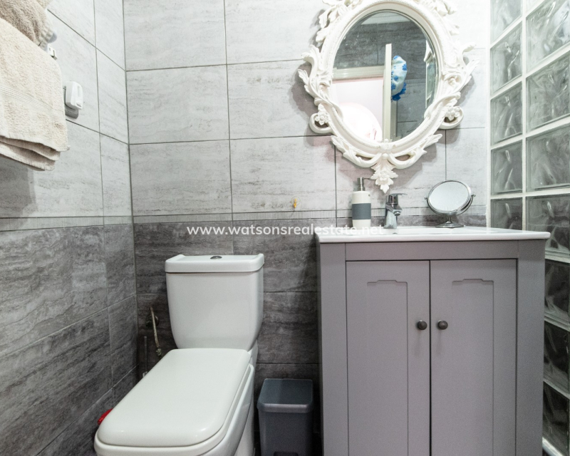 Resale - Apartment - Urb. La Marina