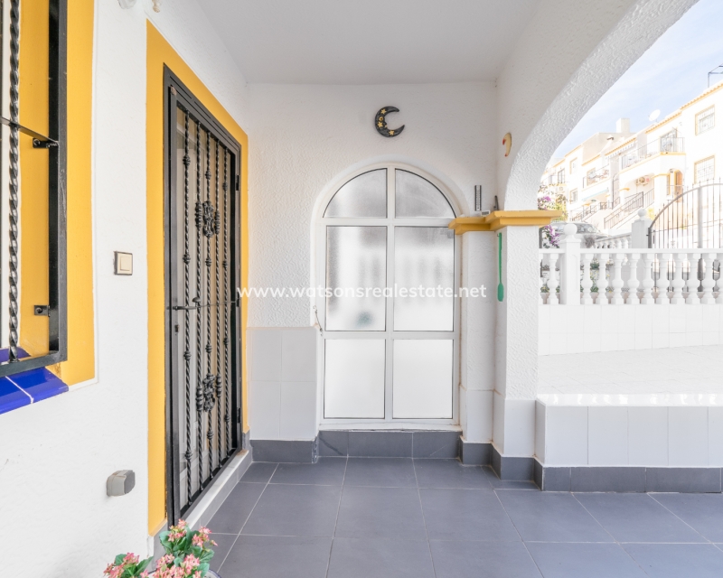 Resale - Apartment - Urb. La Marina