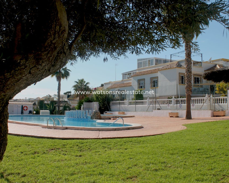 Resale - Apartment - Urb. La Marina