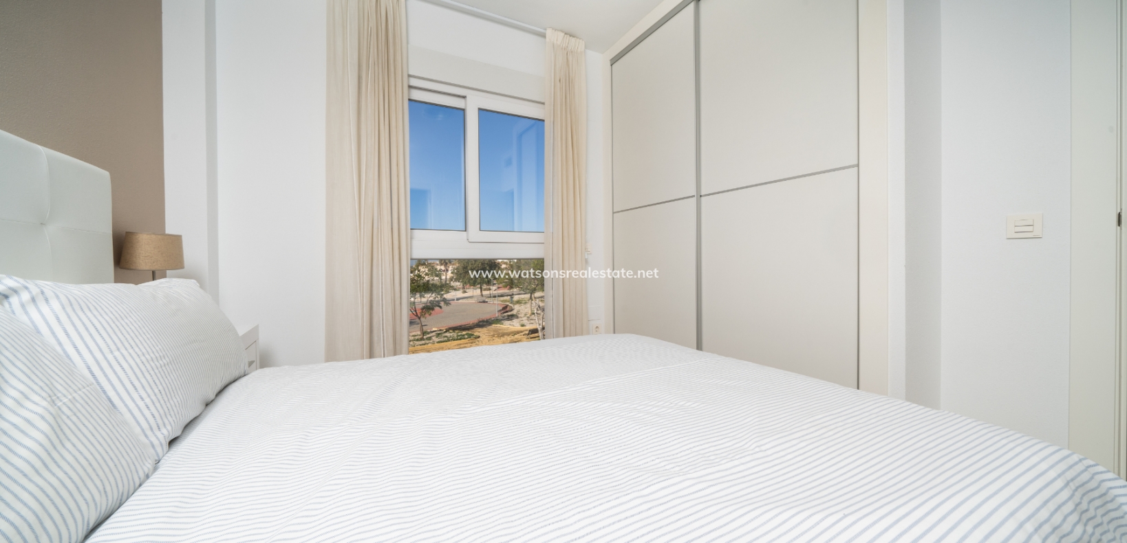 Resale - Apartment - Urb. La Marina