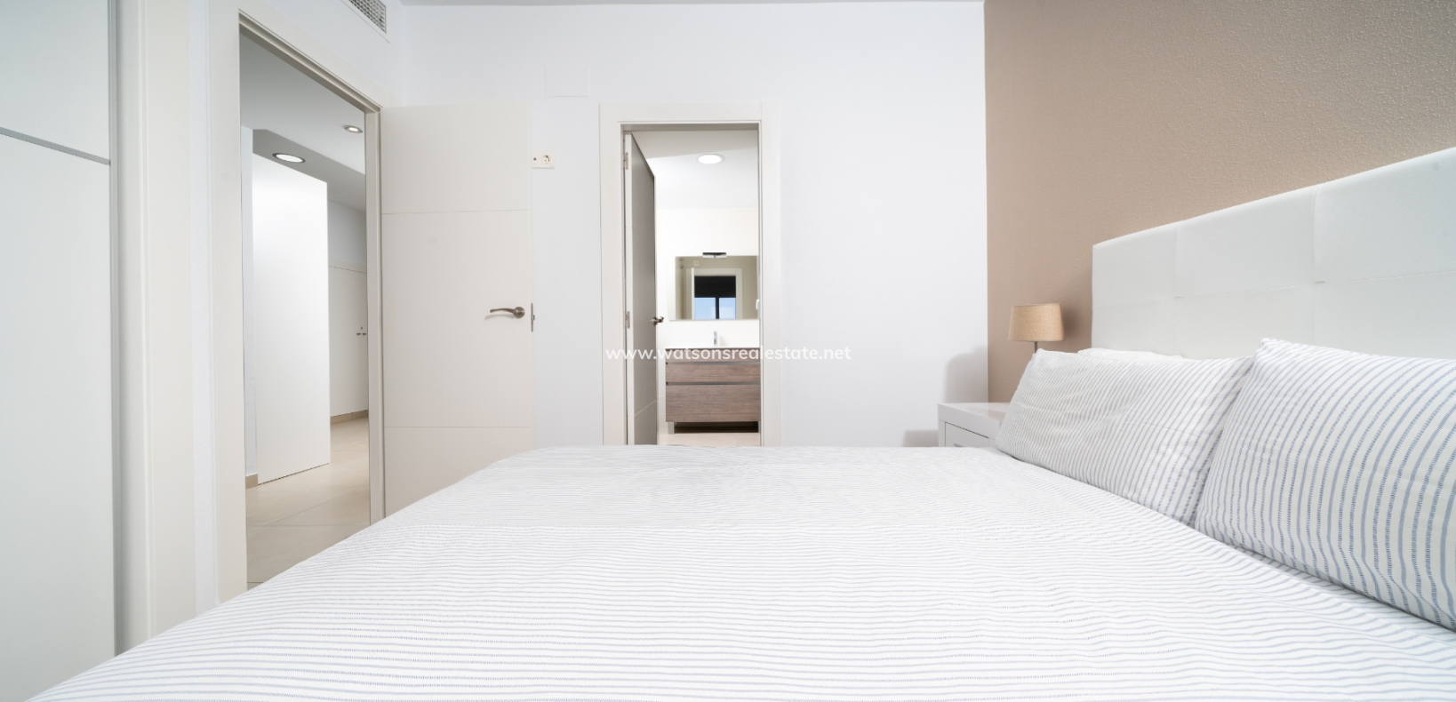 Resale - Apartment - Urb. La Marina