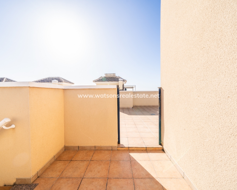 Resale - Apartment - Urb. La Marina