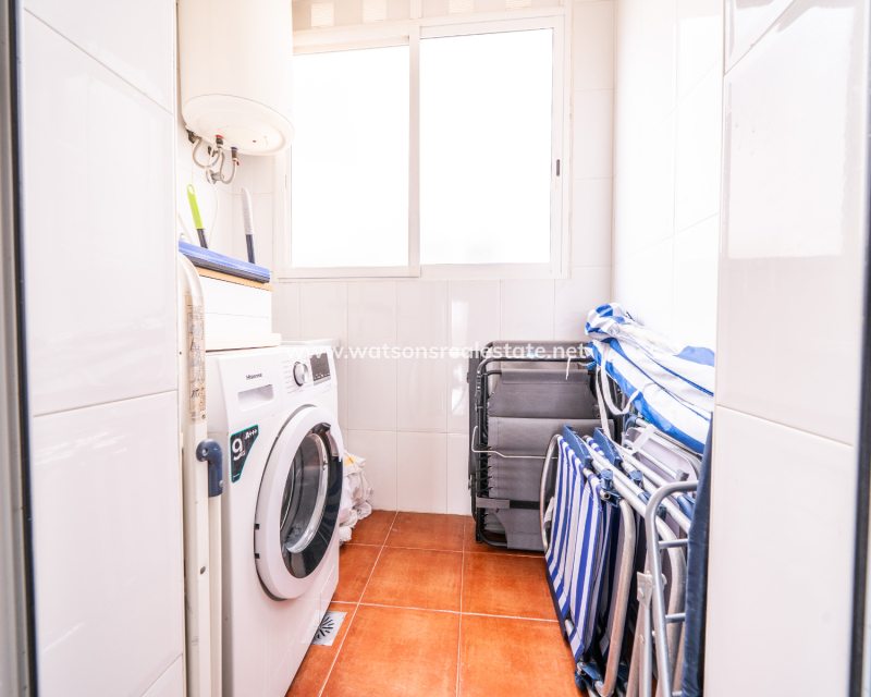 Resale - Apartment - Urb. La Marina