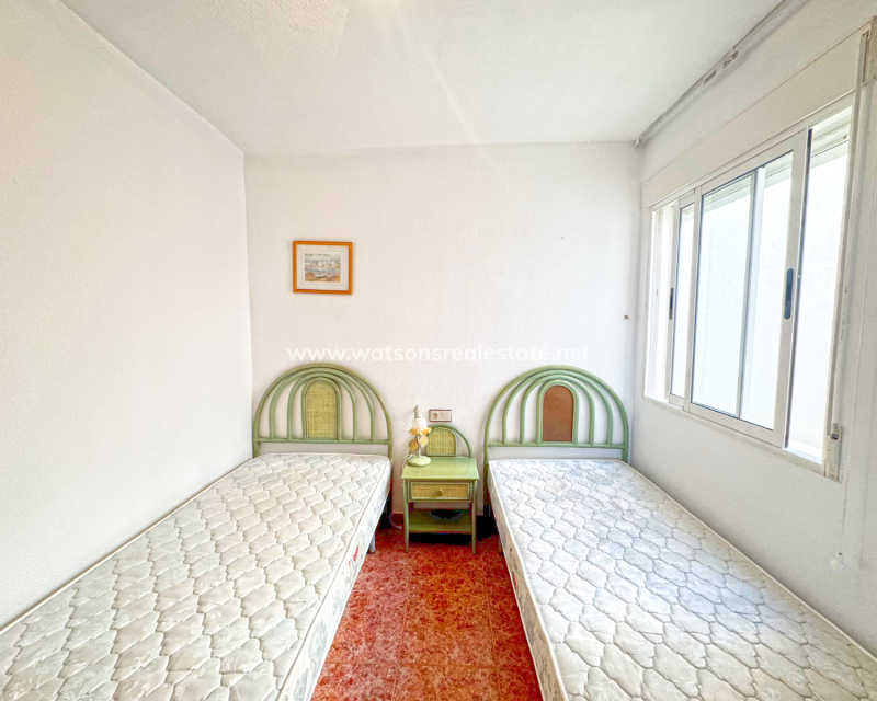 Resale - Apartment - Urb. La Marina