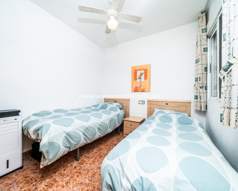 Resale - Apartment - Urb. La Marina