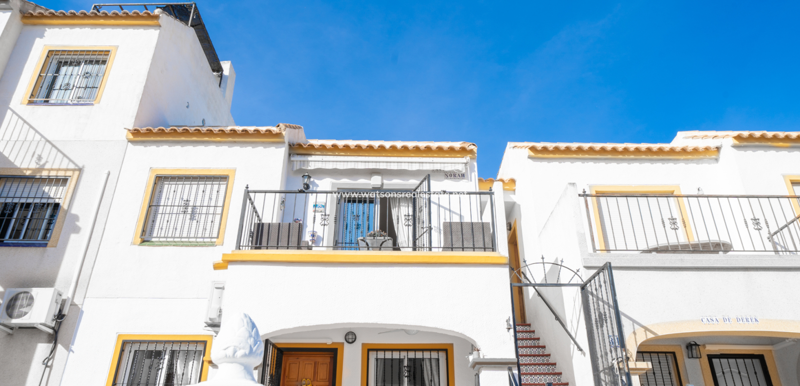 Resale - Apartment - Urb. La Marina