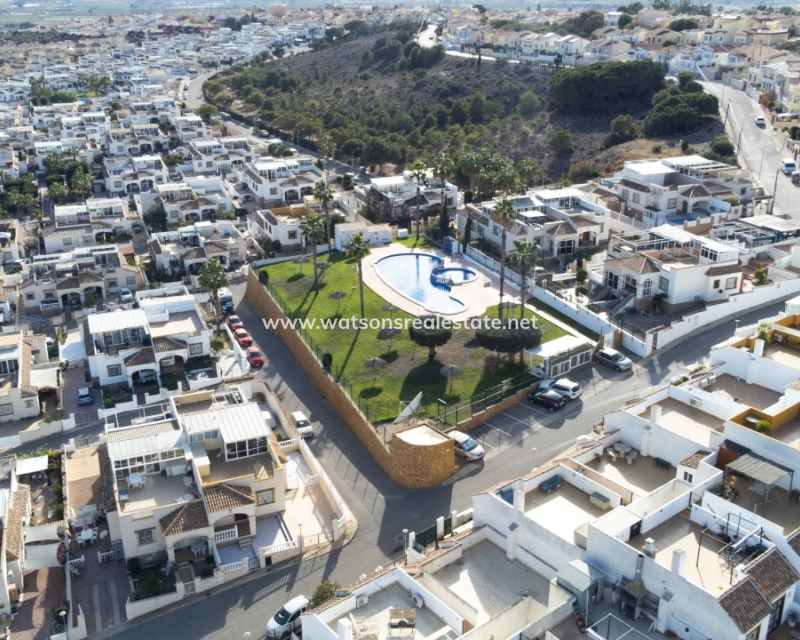 Resale - Apartment - Urb. La Marina