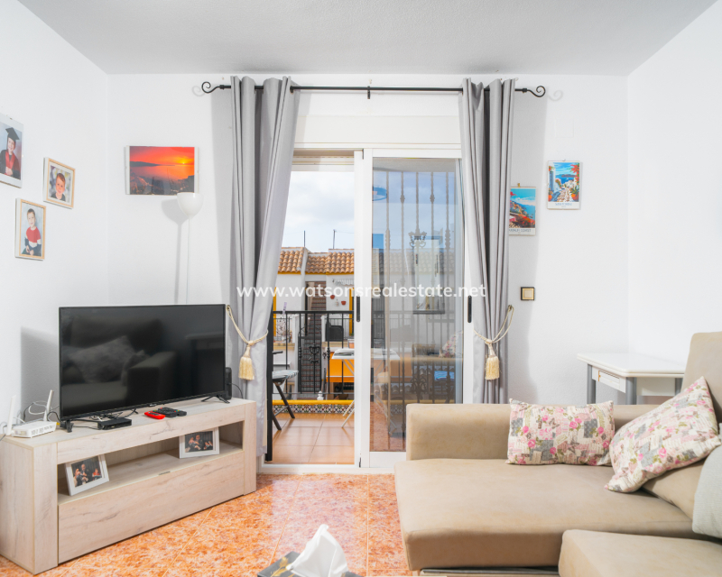 Resale - Apartment - Urb. La Marina