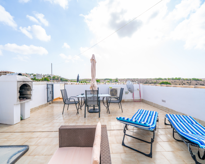 Resale - Apartment - Urb. La Marina