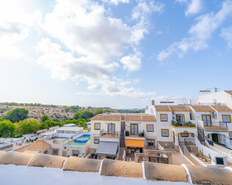 Resale - Apartment - Urb. La Marina