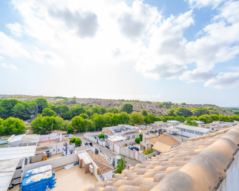 Resale - Apartment - Urb. La Marina
