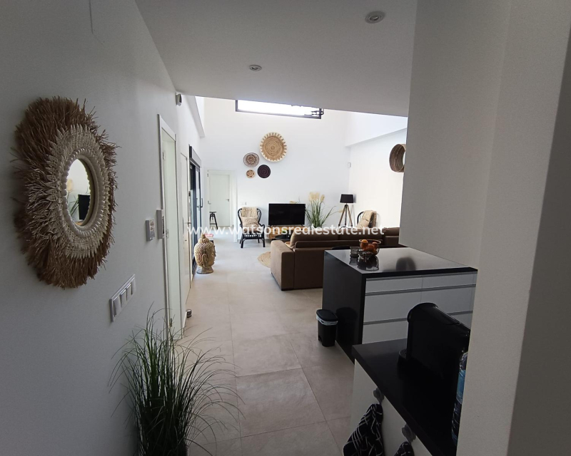Resale - Detached - Daya Nueva