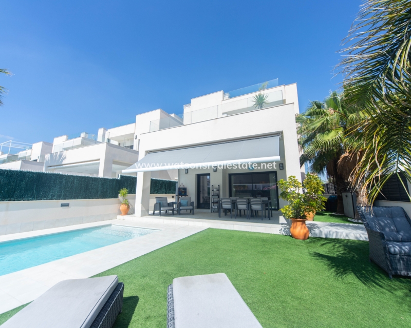 Resale - Detached - El Pinet Beach