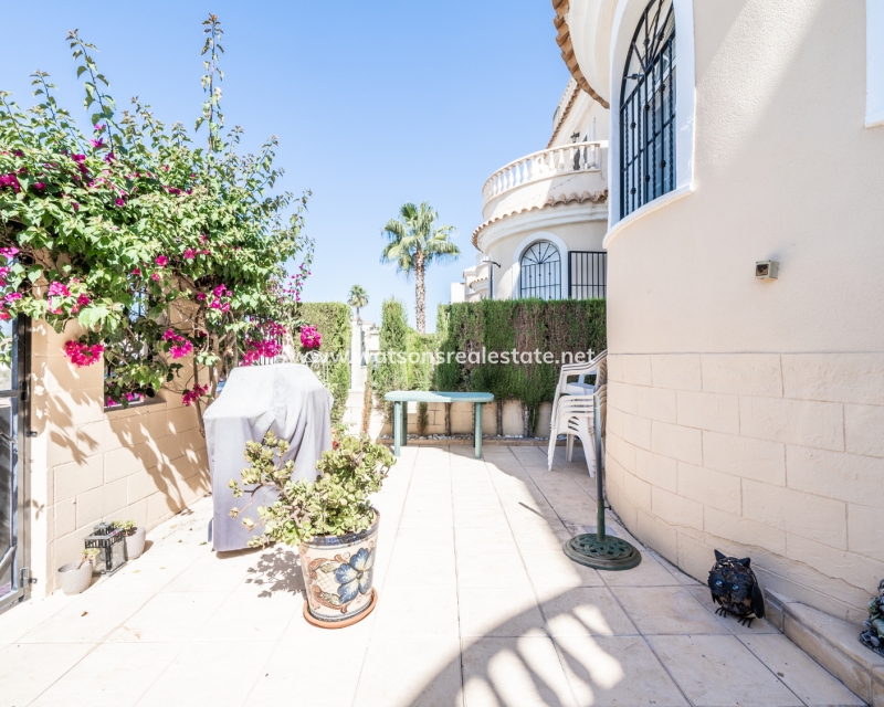 Resale - Detached - Urb. El Oasis - La Marina