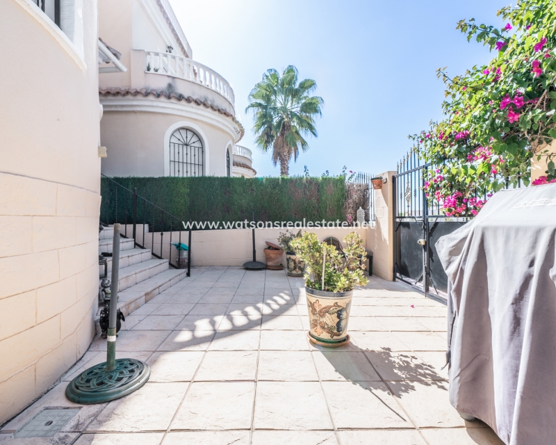 Resale - Detached - Urb. El Oasis - La Marina