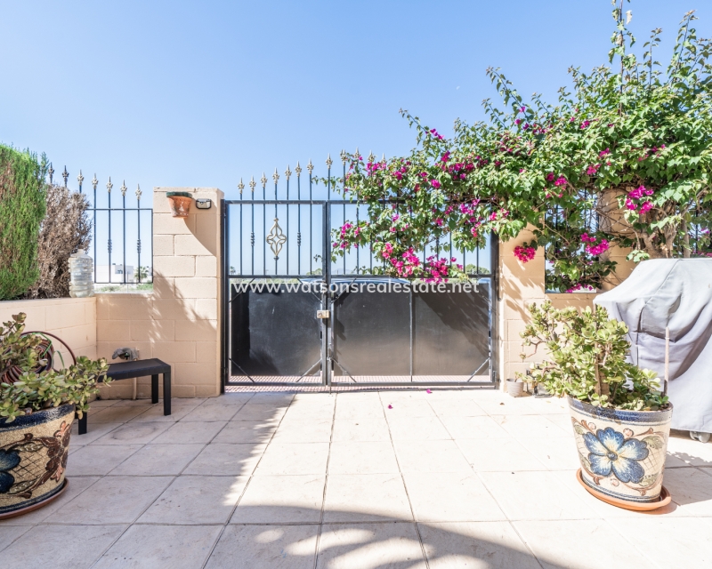 Resale - Detached - Urb. El Oasis - La Marina