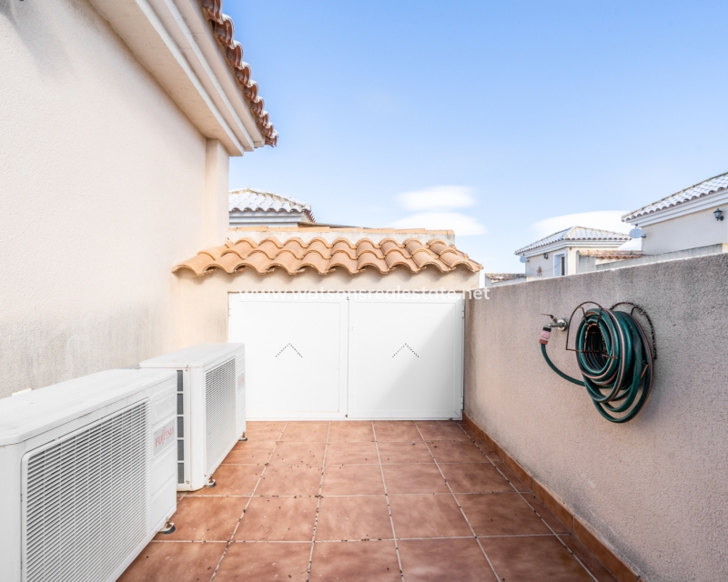 Resale - Detached - Urb. El Oasis - La Marina