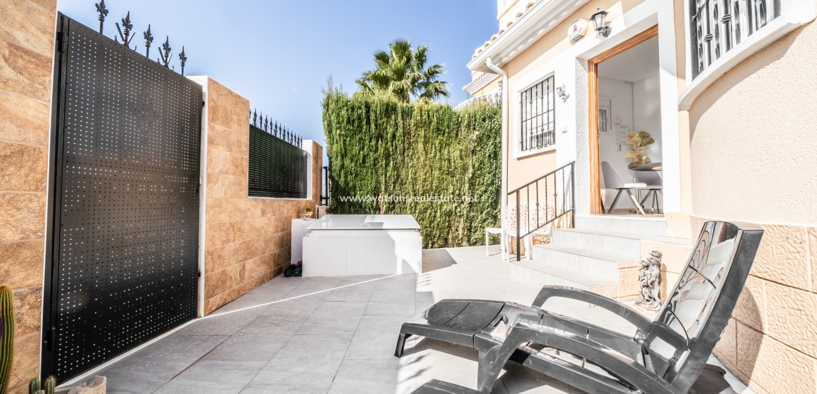 Resale - Detached - Urb. El Oasis - La Marina