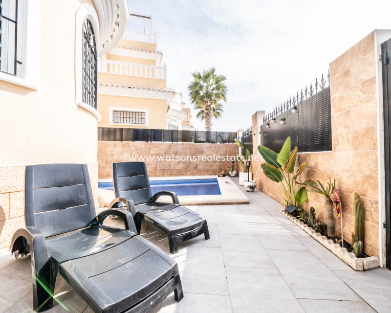 Resale - Detached - Urb. El Oasis - La Marina