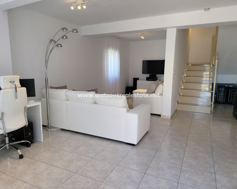 Resale - Detached - Urb. El Oasis - La Marina