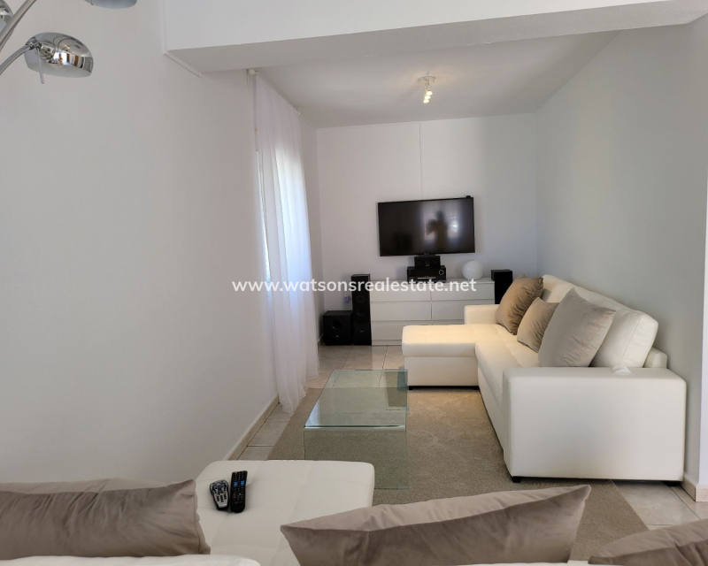 Resale - Detached - Urb. El Oasis - La Marina