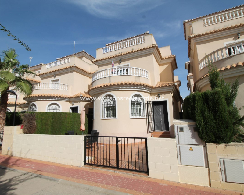 Resale - Detached - Urb. El Oasis - La Marina