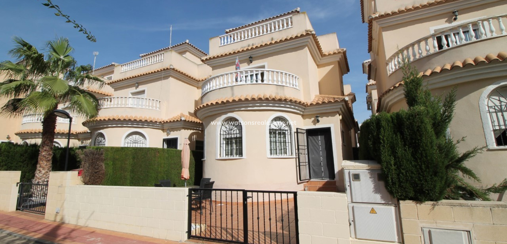 Resale - Detached - Urb. El Oasis - La Marina