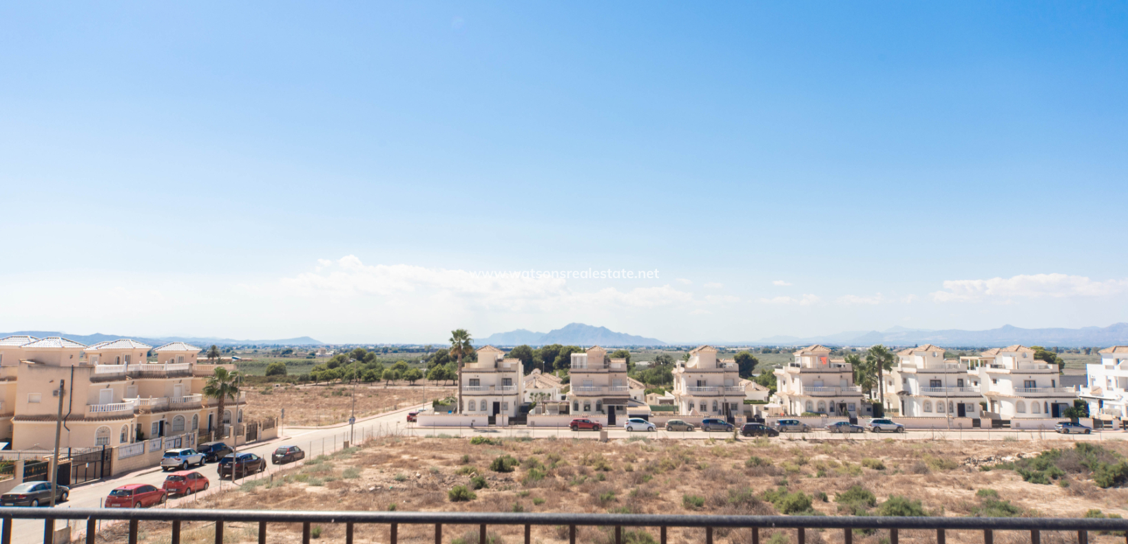 Resale - Detached - Urb. El Oasis - La Marina