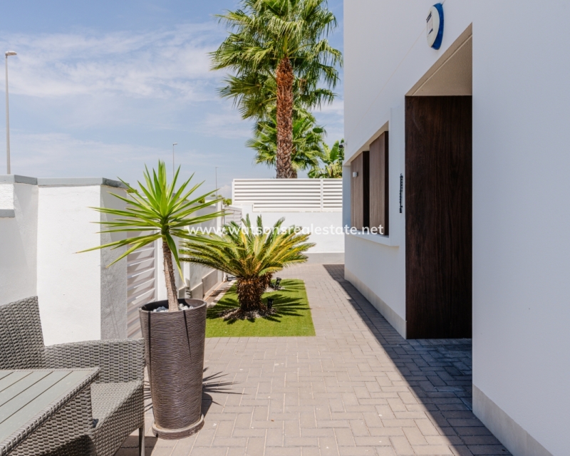 Resale - Detached - Urb. El Oasis - La Marina