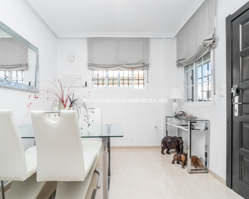 Resale - Detached - Urb. El Oasis - La Marina