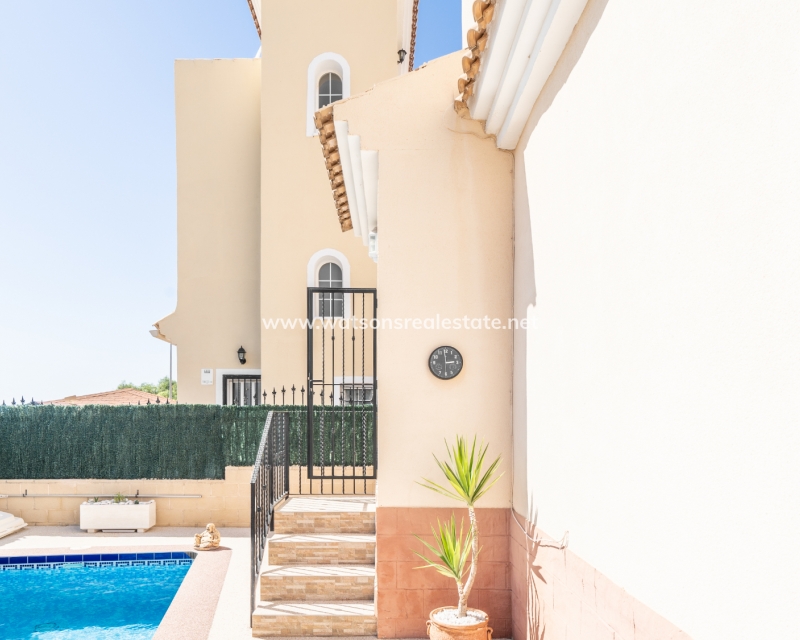 Resale - Detached - Urb. El Oasis - La Marina