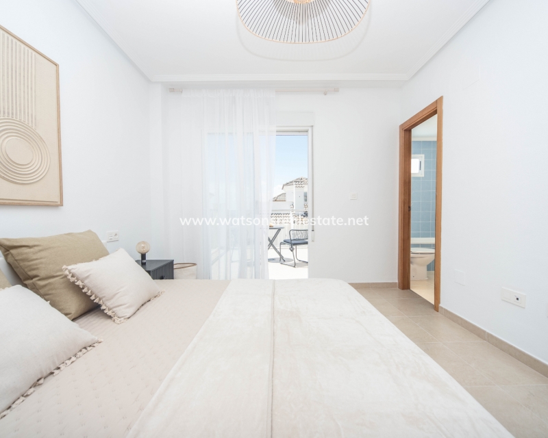 Resale - Detached - Urb. El Oasis - La Marina