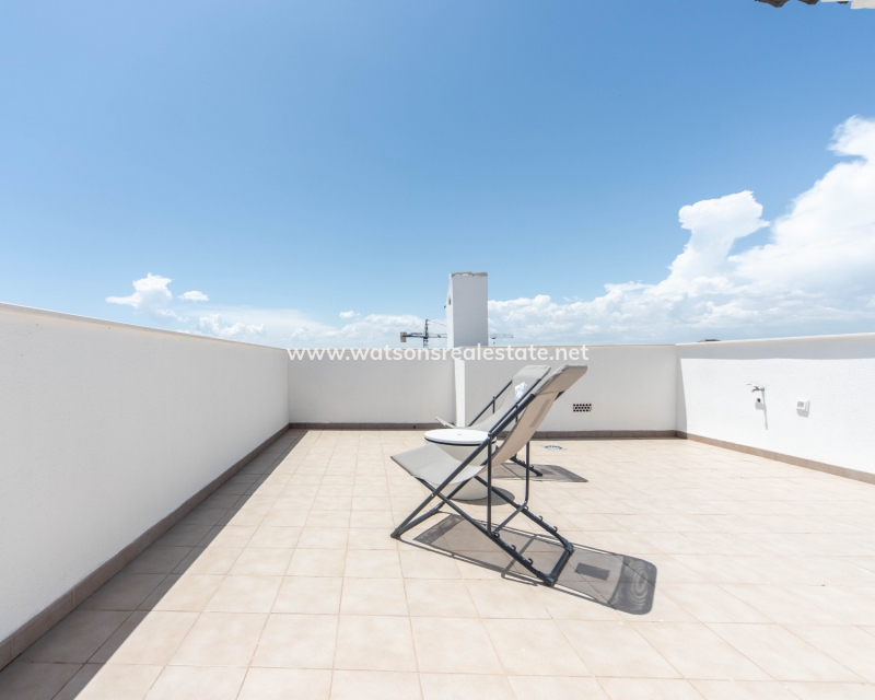 Resale - Detached - Urb. El Oasis - La Marina