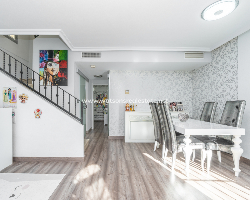 Resale - Detached - Urb. El Oasis - La Marina