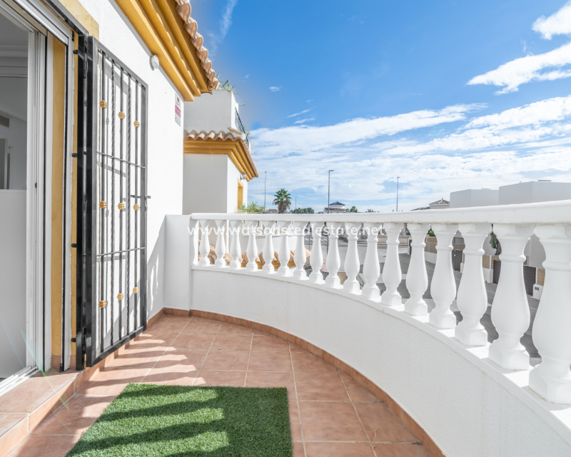 Resale - Detached - Urb. El Oasis - La Marina