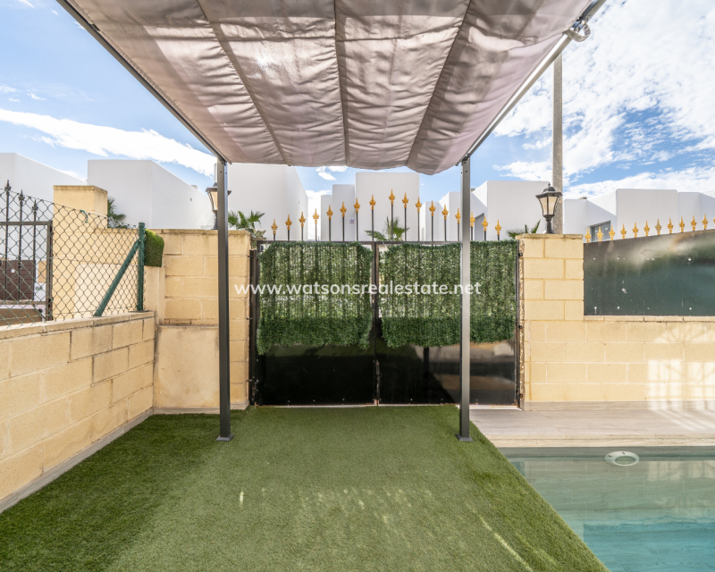 Resale - Detached - Urb. El Oasis - La Marina