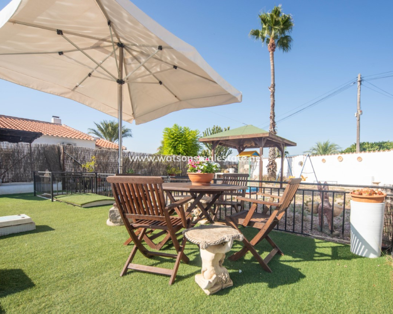 Resale - Detached - Urb. El Oasis - La Marina