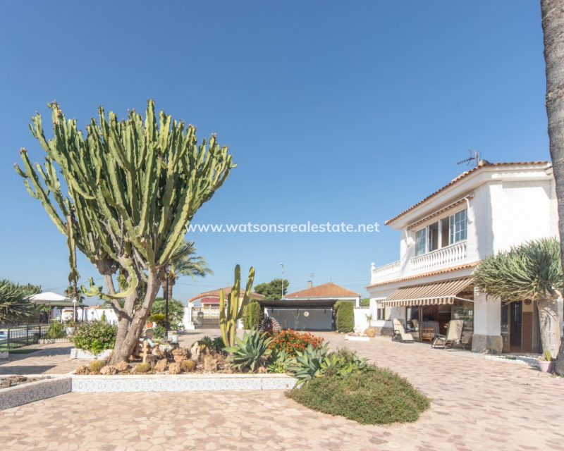 Resale - Detached - Urb. El Oasis - La Marina