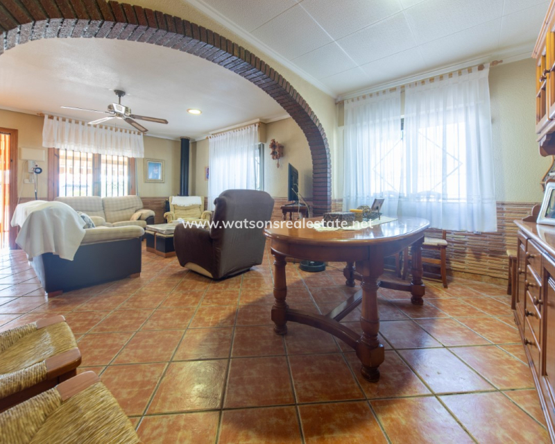 Resale - Detached - Urb. El Oasis - La Marina