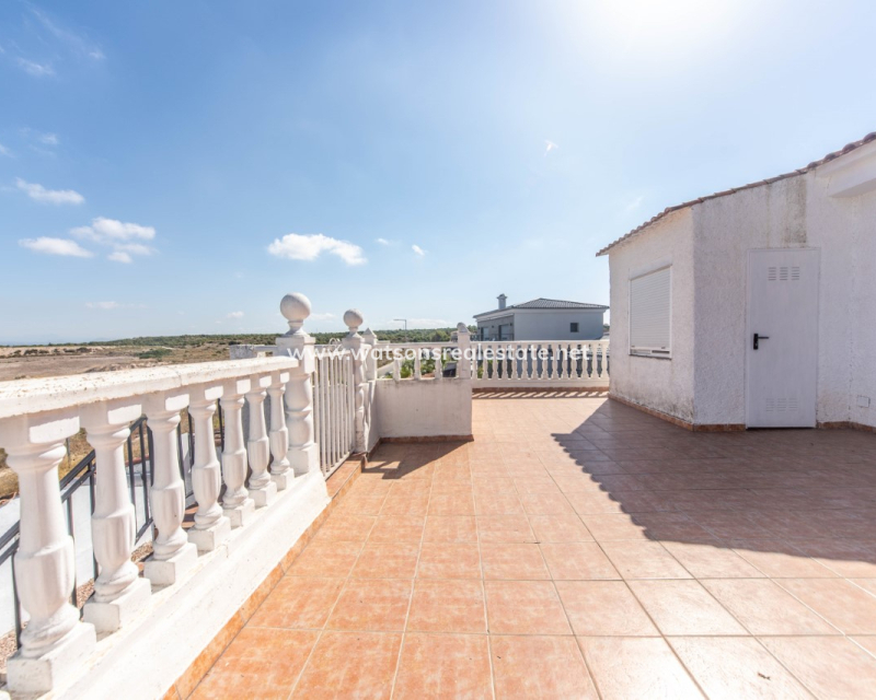 Resale - Detached - Urb. El Oasis - La Marina