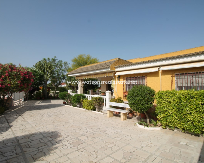 Resale - Detached - Urb. El Oasis - La Marina