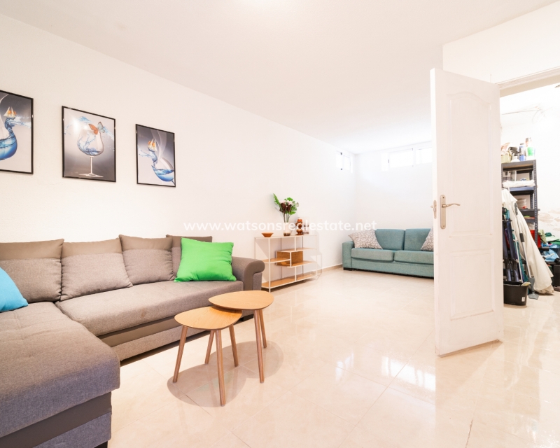 Resale - Detached - Urb. El Oasis - La Marina